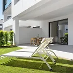Vivi Homes - Lani - Terrace - Pool - Garden 公寓 *