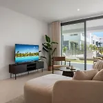 Vivi Homes - Lani - Terrace - Pool - Garden 公寓 埃斯特波纳
